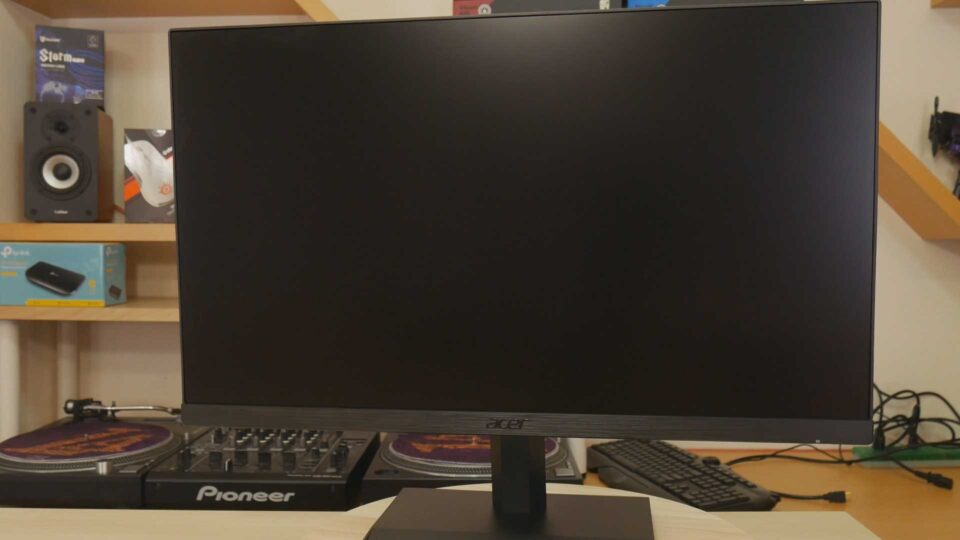 Acer Thin Bezel ET241Y w7