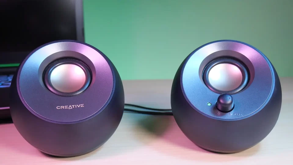 Creative-Pebble-V2-02